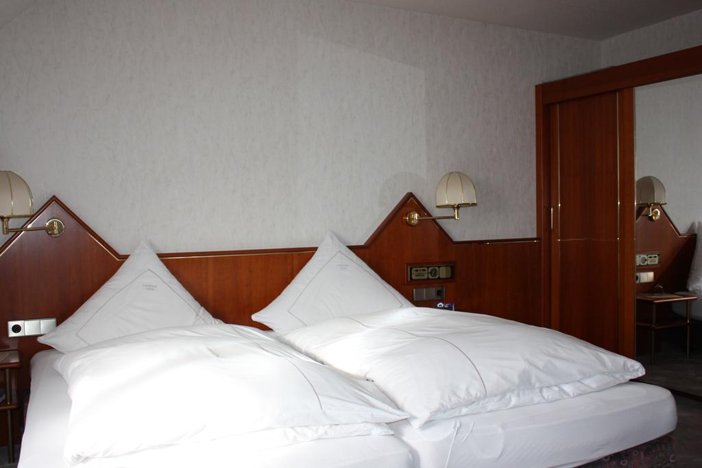 Hotel Restaurant Landhaus Koehle Neukirch  ภายนอก รูปภาพ